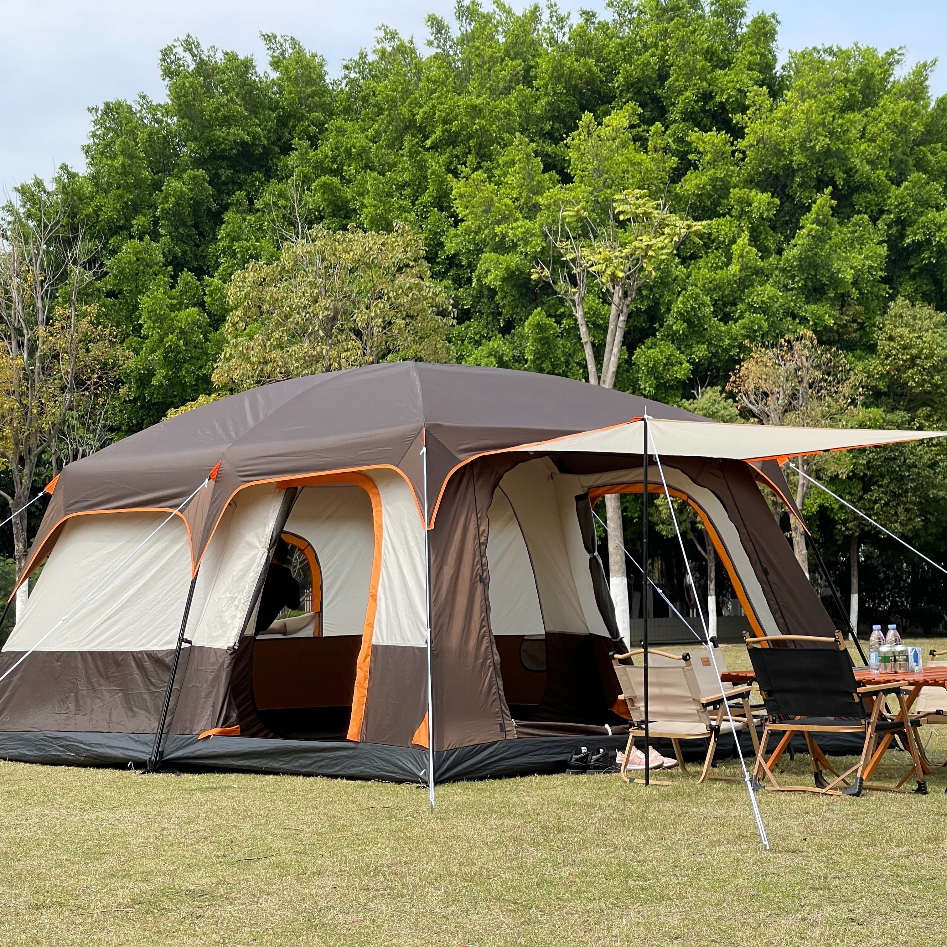 Outdoor two-bedroom and one-living camping tent